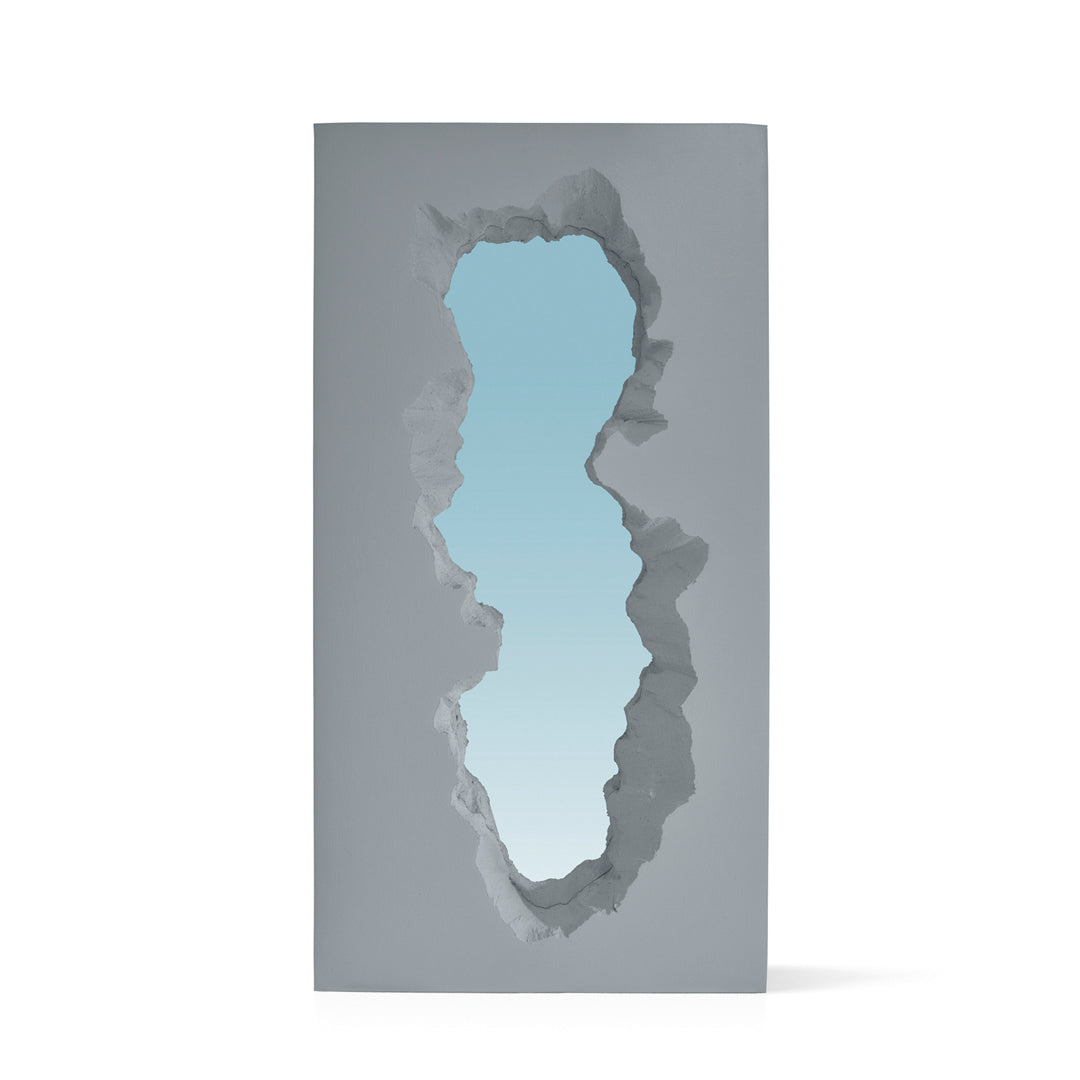 BROKEN MIRROR